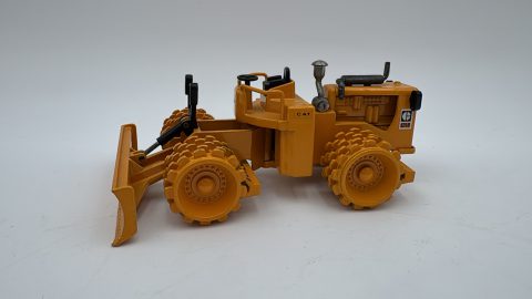 Joal Caterpillar 825 B 1/50,  senza scatola originale
