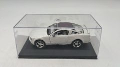 Kinsmart Ford Mustang GT 2006 1/38 riverniciata, vernice rovinata, senza scatola originale - scala 1:38