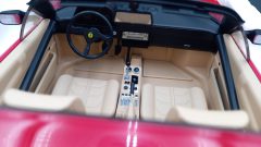 KK Scale Ferrari 308 GTS Magnum P.I. 1982 1/12 - foto 6