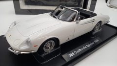 KK Scale Ferrari 365 California Spyder 1966 1/18 - scala 1:18