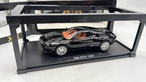 KK Scale 288 GTO 1984 1/18