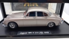 KK Scale Jaguar MK II 3.8 LHD 1959 1/18 - foto 2