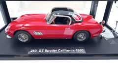 KK Scale Ferrari 250 GT Spyder California 1960 1/18 - foto 6