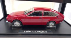 KK Scale Alfa Romeo Alfetta GTV 2000 1976 1/18 - foto 3