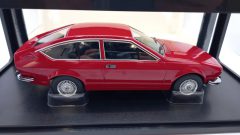 KK Scale Alfa Romeo Alfetta GTV 2000 1976 1/18 - foto 4