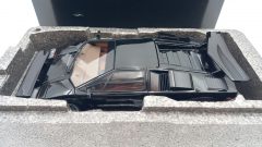 kyosho Lamborghini Countach LP 400S 1/18 - foto 3