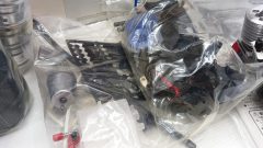 Kyosho Ferrari 250 GTO 1/10, meccanica completa di motore, nuova ancora da assemblare, con carrozzeria da verniciare, senza parte elettronica - foto 3