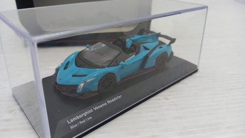 Kyosho Lamborghini Veneno Roadster 1/64