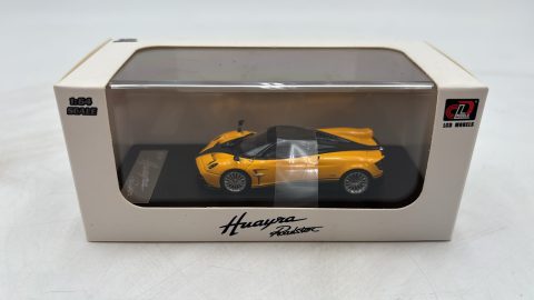 LCD Models Pagani Huayra Roadster 1/64
