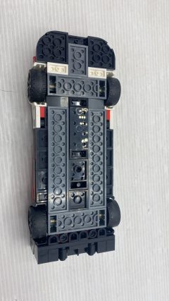 Lego Porsche 963 1/24, senza scatola originale, con segni di usura - foto 2