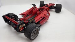 Lego Ferrari F1 Racers 1/10, senza scatola originale ed istruzioni, adesivi rovinati, da spolverare - foto 2