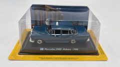Mercedes 200D Athens Taxi 1965 1/43 - scala 1:43