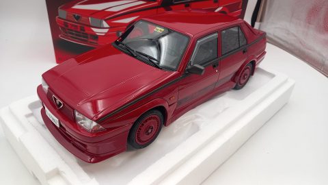 Laudoracing Alfa Romeo 75 1.8i Turbo Evoluzione 1986 1/12
