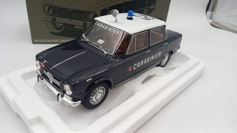 Laudoracing Alfa Romeo Giulia Super 1969 Carabinieri 1/18
