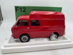Laudoracing Alfa Romeo F12 Autocarro Tetto Sopralzato 1967 1/18 - foto 6