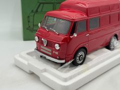 Laudoracing Alfa Romeo F12 Autocarro Tetto Sopralzato 1967 1/18 - foto 2