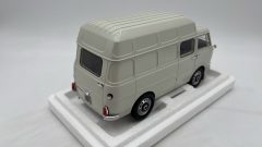 Laudoracing Alfa Romeo F12 Autocarro 1967 1/18 - foto 6