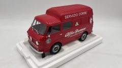 Laudoracing Alfa Romeo F12 Servizio Corse 1967 1/18 - foto 3