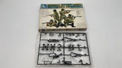 LO Model Modern Soviet Army Motorised Infantry 1/35 kit di montaggio fanteria - scala 1:35