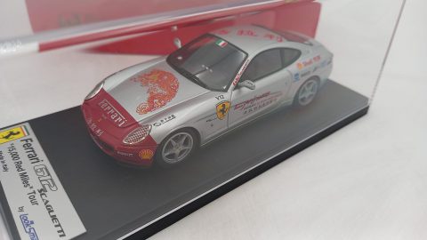 Looksmart Ferrari 612 Scaglietti 15000 Red Miles Tour 1/43
