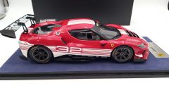 Looksmart Ferrari 296 GT3 Challenge Launch Version 1/18 - foto 5
