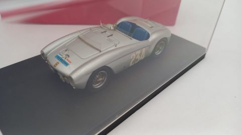 Looksmart Ferrari 500 Mondial Tour de France 1954 1/43, teca lievemente opacizzata