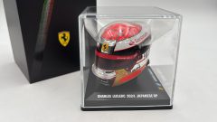 Looksmart Casco Helmet Charles Leclerc Japanese GP 2024 1/5 - scala 1:5