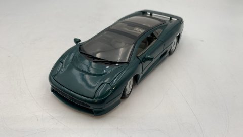 Maisto Jaguar XJ220 1/24 senza scatola originale