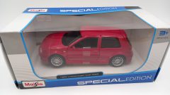 Maisto Volkswagen Golf 4 R32 1/24 - scala 1:24
