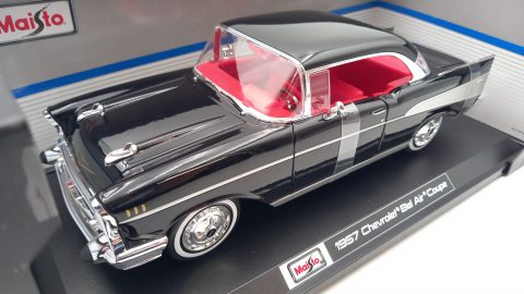 Maisto Chevrolet Bel Air Coupe 1957 1/18