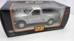 Maisto Ford F150 Flareside 1997 1/26, confezione lievemente usurata - scala 1:26