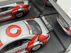 Maisto Mercedes-Benz CLK AMG Vodafone 2002 1/18, Scatola Molto rovinata - foto 2
