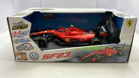 Maisto Ferrari SF-23 Scuderia Ferrari Carlos Saintz 2023 1/24