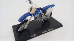 Maisto Yamaha YZ400F 1/24, senza scatola originale - scala 1:24