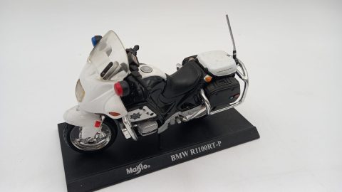 Maisto BMW R1100RT-P 1/24, da pulire, senza scatola originale