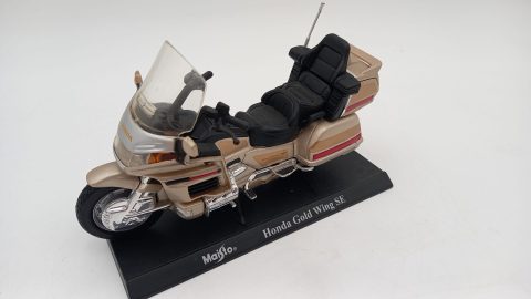 Maisto Honda Gold Wing SE 1/24, senza scatola originale