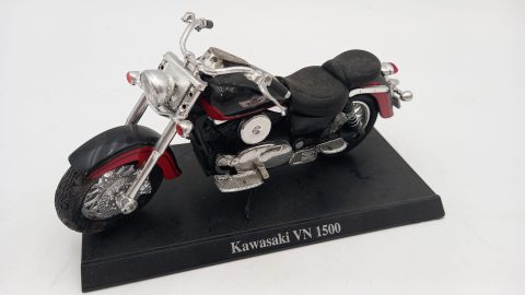 Maisto Kawasaki VN 1500 1/24, senza scatola originale