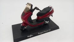 Maisto Peugeot Elyseo 125 1/24, senza scatola originale - scala 1:24