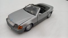 Maisto Mercedes-Benz 500 SL1989 1/24, senza scatola originale - scala 1:24