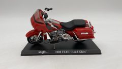 Harley-Davidson FLTR Road Glide del 2000 in una vivace colorazione rossa 1/18 senza scatola originale - scala 1:18