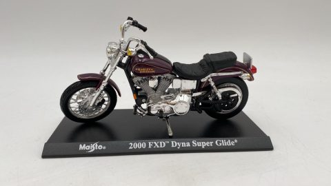 Harley-Davidson Dyna Super Glide del 2000 1/18 senza scatola originale
