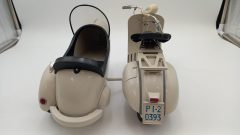 Maisto Vespa 150 VL1T con sidecar 1/6, manopole scolorite, ruota posteriore Vespa storta, senza scatola originale - foto 3