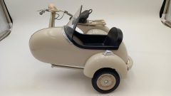 Maisto Vespa 150 VL1T con sidecar 1/6, manopole scolorite, ruota posteriore Vespa storta, senza scatola originale - foto 4