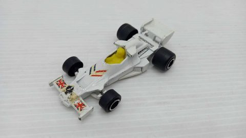 Majorette Shadow DN5 1/50, adesivi rovinati, normali segni del tempo
