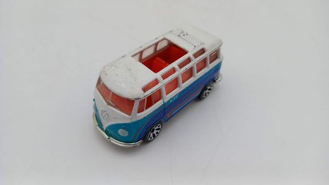 Matchbox Volkswagen Transporter 1/58, qualche segno sulla vernice, senza scatola originale