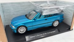 Model Car Group BMW 3-Series (E36) Convertible 1/18 - foto 2