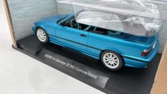 Model Car Group BMW 3-Series (E36) Convertible 1/18 - foto 4