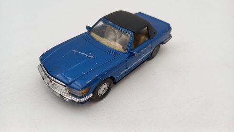 MC Toy Mercedes Benz 500 SL 1/39, evidenti segni del tempo