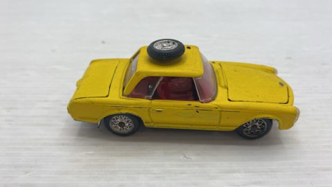 Mercury Mercedes 230 SL 1/43 modellino vissuto e con segni di usura e vernice rovinata, senza scatola originale