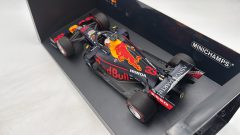 Minichamps Aston Martin Red Bull Racing RB15 Verstappen Winner German GP 2019 1/18 - foto 4